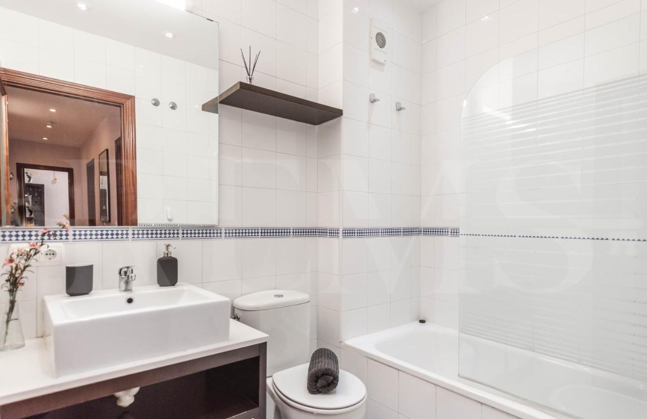 Inviting Apartment In The Heart Of Malaga By Rems ภายนอก รูปภาพ